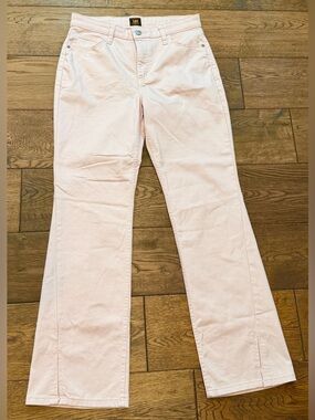 Lee Women’s Pink Bootcut jeans with hem flare detail, size 12
